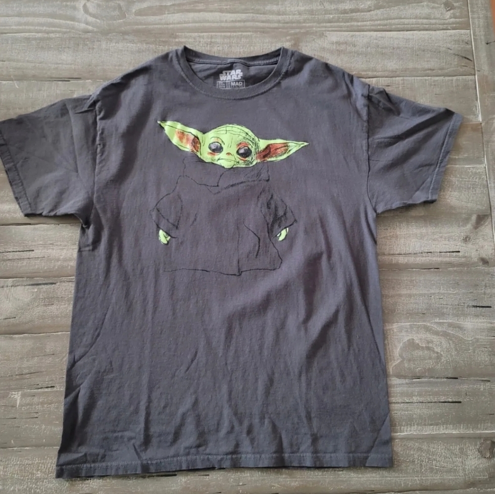 Star Wars‎ Baby Yoda Men's T-Shirt Size Large Grogu Gray By Mad Engine Tee